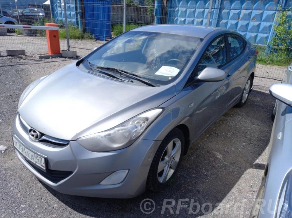 Hyundai Elantra,  2012 г..  Санкт-Петербург