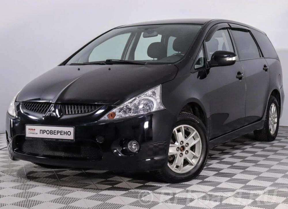 Mitsubishi Grandis,  2008 г..  Санкт-Петербург