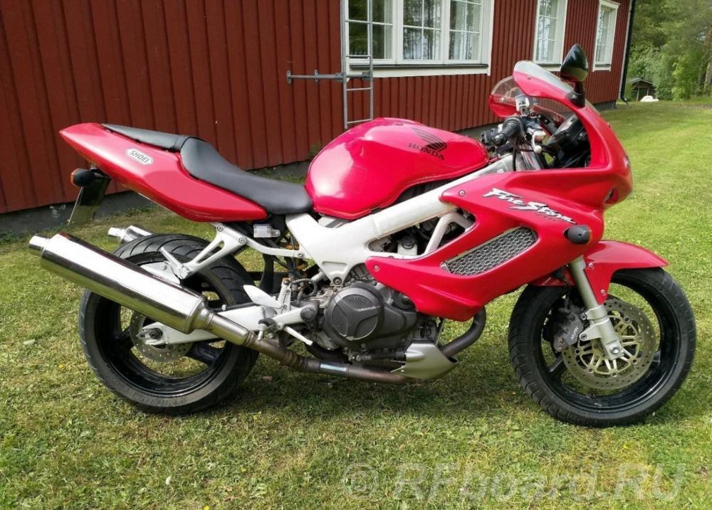 Honda VTR 1000.  Москва