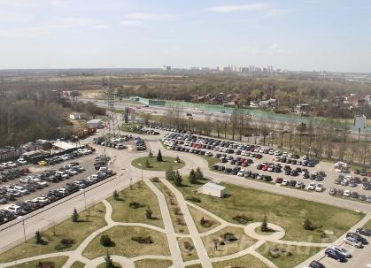Автостоянка в Шереметьево.  Москва