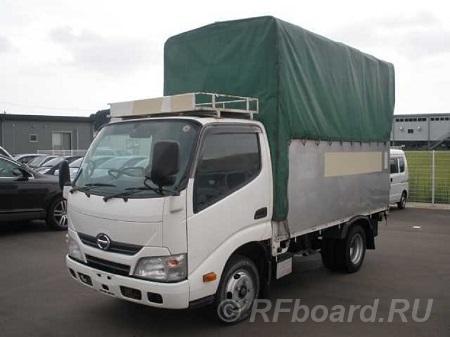 Hino Dutoro тентованный фургон грузовик.  Москва, 