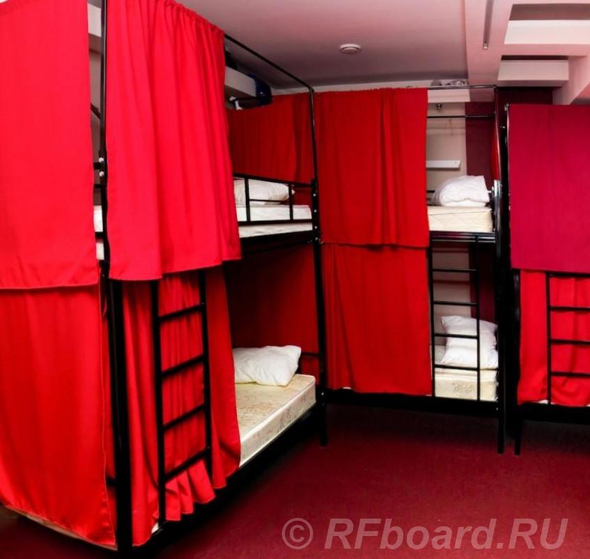Сдается комната 300 м2, 1/3 эт. в > 6-ком. кв,.  Москва