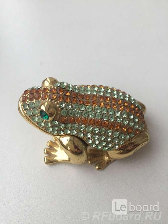 Статуэтка лягушка стразы сваровски swarovski талисман деньги сувенир п ....  Москва
