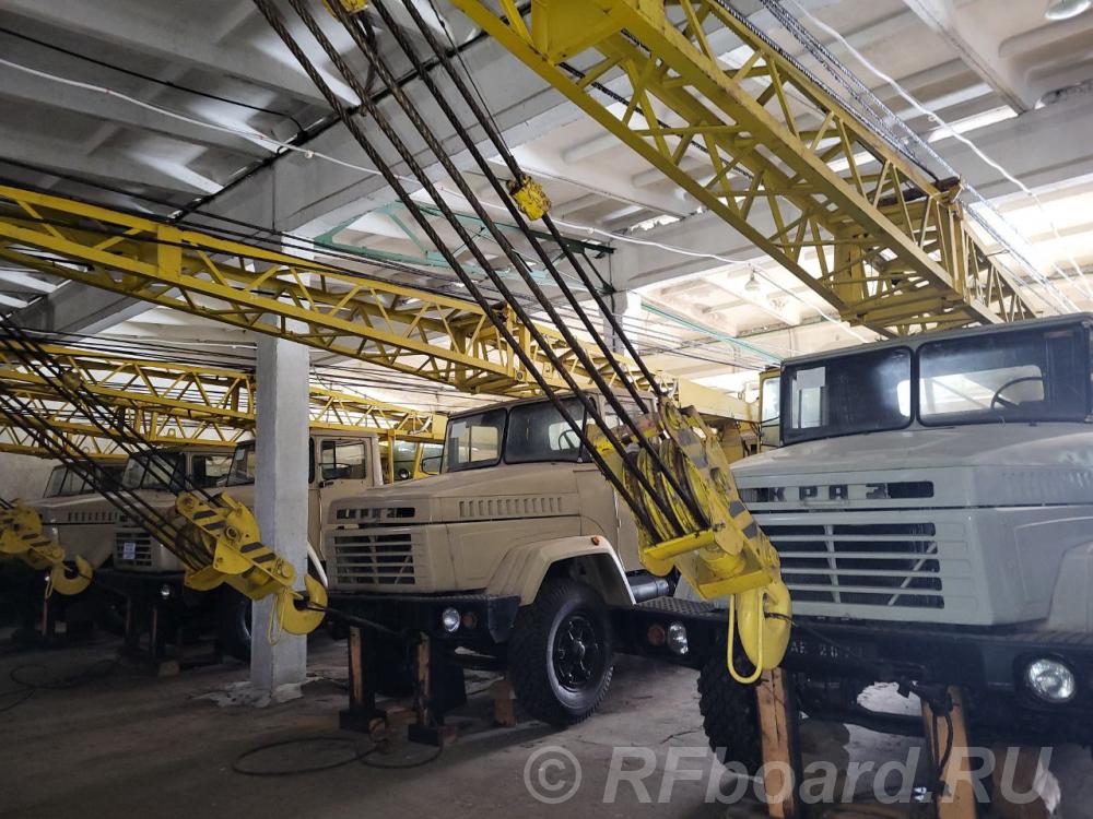 Автокран КС-4562 на базе Краз-250. Волгоградская область, Суровикино (город)