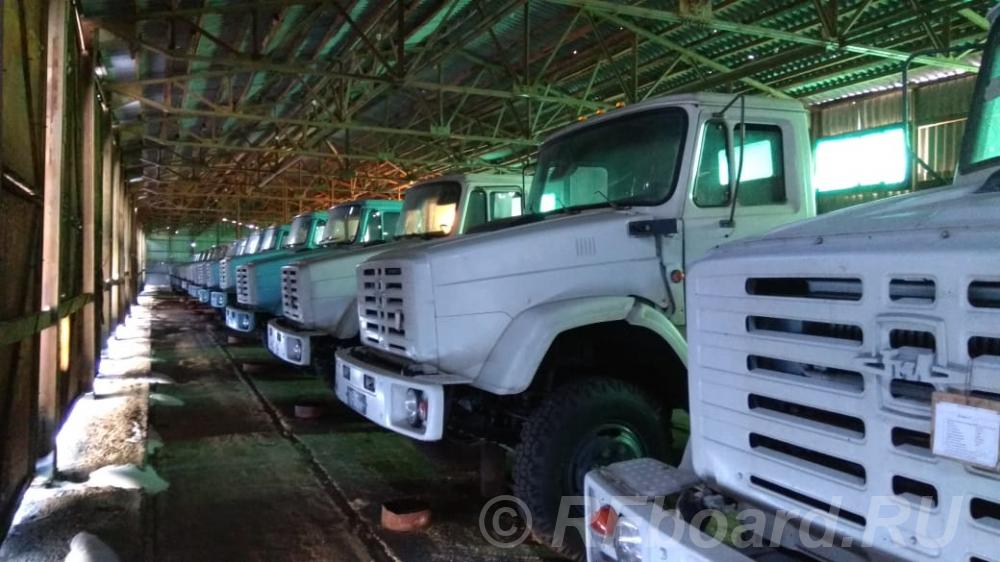 ЗИЛ-133 г40 бортовой. Волгоградская область, Суровикино (город)